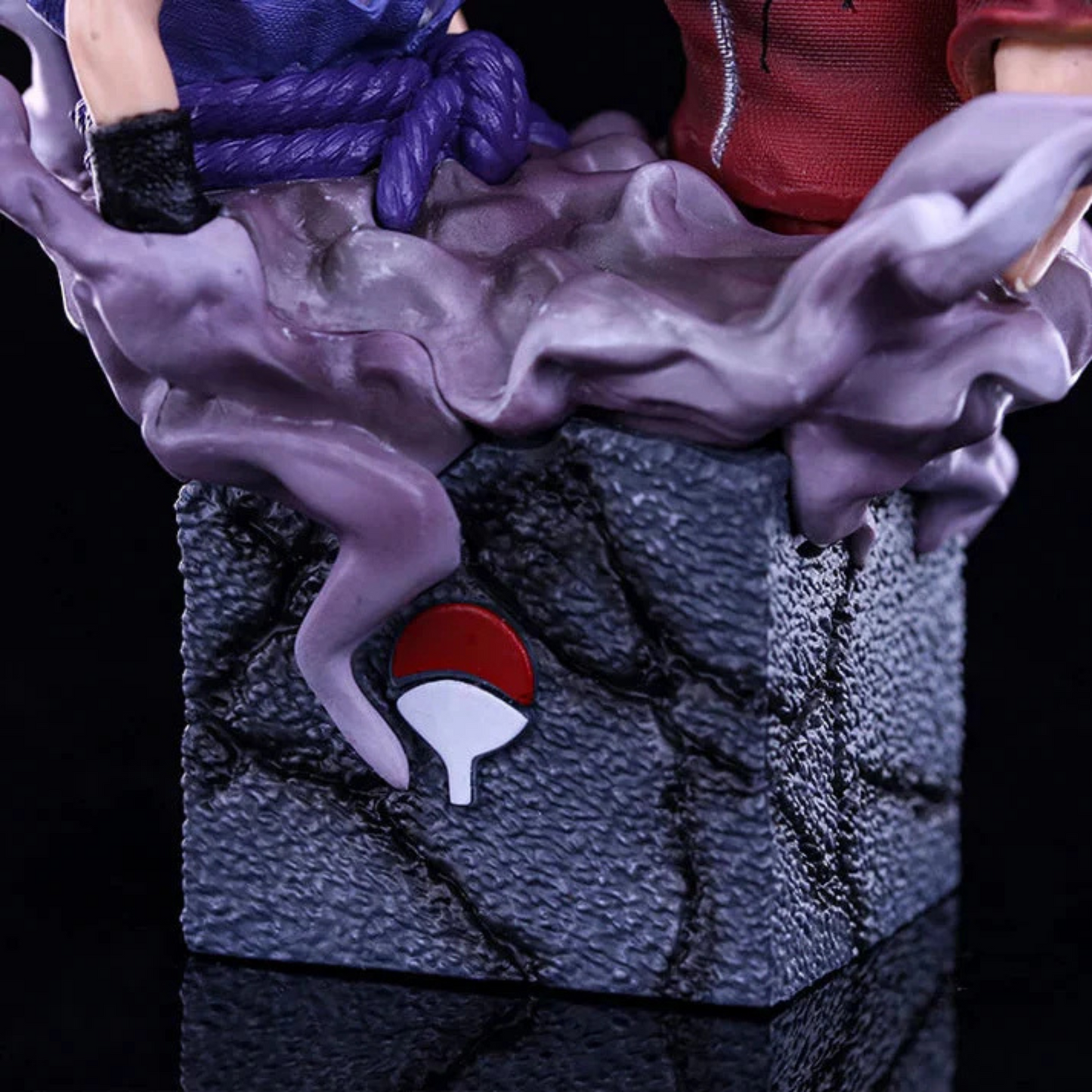 Naruto Shippuden collectible figure of Uchiha brothers final scene