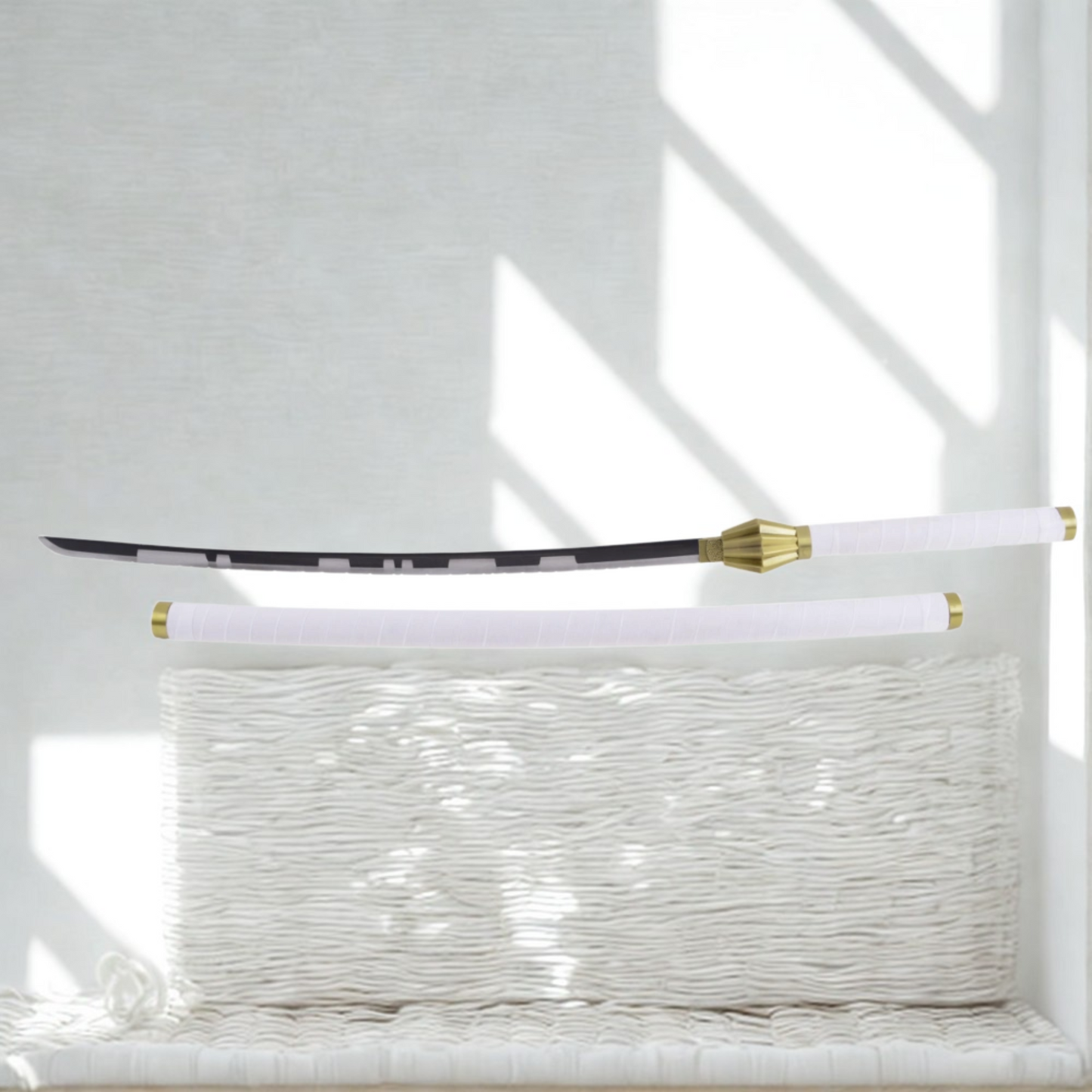 Kenpachi Zaraki’s Zanpakuto replica wooden katana with white scabbard and jagged silver-edge blade from Bleach